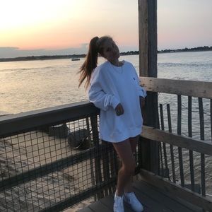 Meet your posher, Brooke